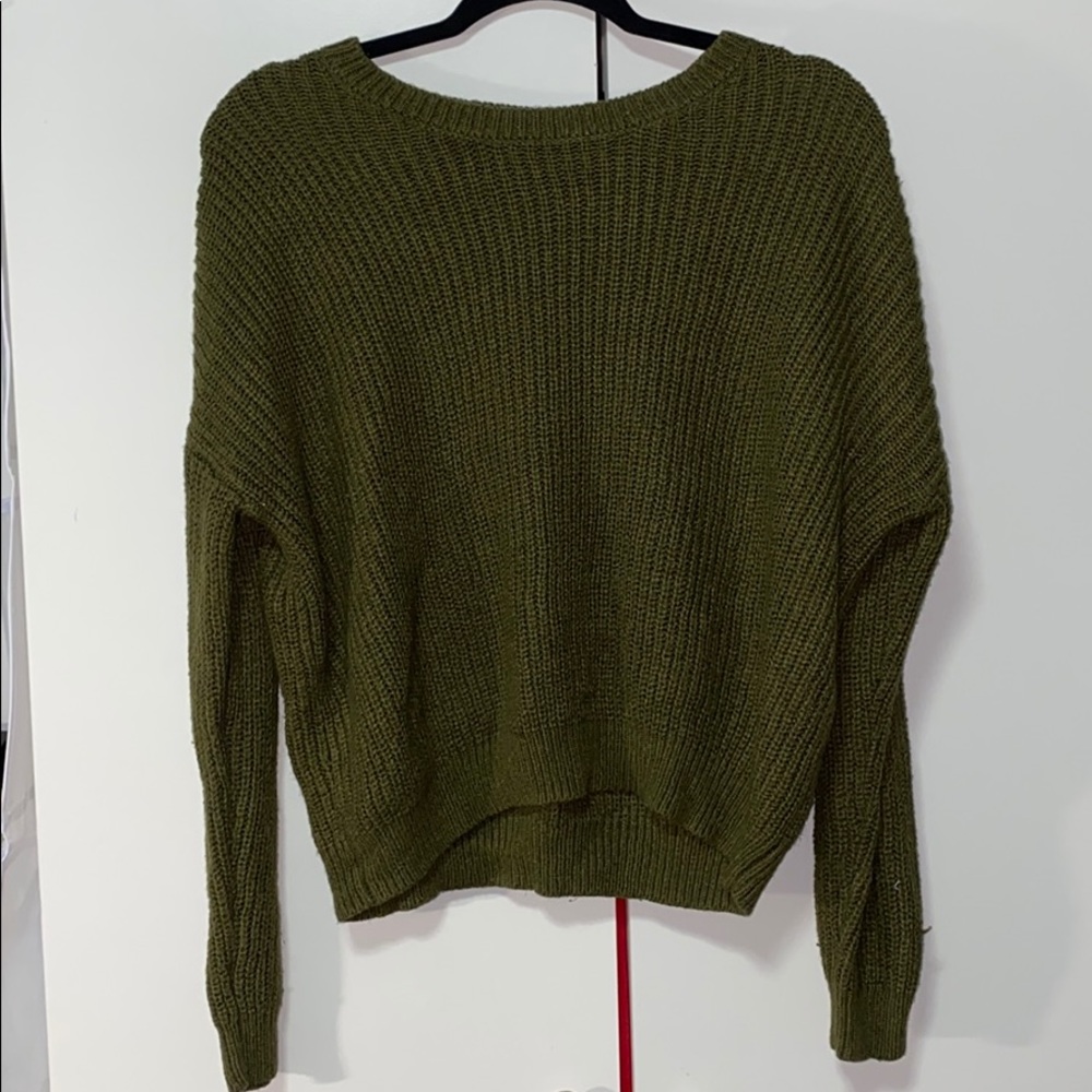 Army green knitted sweater